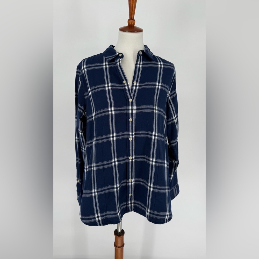 Jach’s Girlfriend Plaid Navy Blue White Button Up Flannel Top with Pockets Sz. M